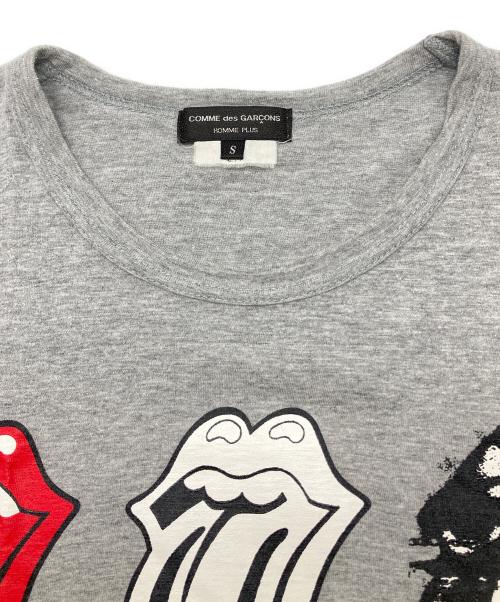 COMME des GARCONS HOMME PLUS（コムデギャルソンオムプリュス）COMME des GARCONS HOMME PLUS (コムデギャルソンオムプリュス) 半袖カットソー　The Rolling Stones　AD2005 グレー サイズ:Ｓの古着・服飾アイテム