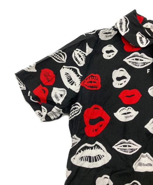 BLACK COMME des GARCONS（ブラックコムデギャルソン）BLACK COMME des GARCONS (ブラックコムデギャルソン) オープンカラーシャツ ブラック×ホワイト×レッド サイズ:XSの古着・服飾アイテム
