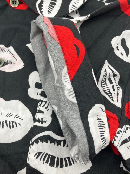 BLACK COMME des GARCONS（ブラックコムデギャルソン）BLACK COMME des GARCONS (ブラックコムデギャルソン) オープンカラーシャツ ブラック×ホワイト×レッド サイズ:XSの古着・服飾アイテム