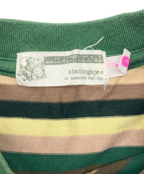 A BATHING APE（アベイシングエイプ）A BATHING APE (アベイシングエイプ) 半袖カットソー　ボーダー グリーン×カーキ サイズ:TALLの古着・服飾アイテム