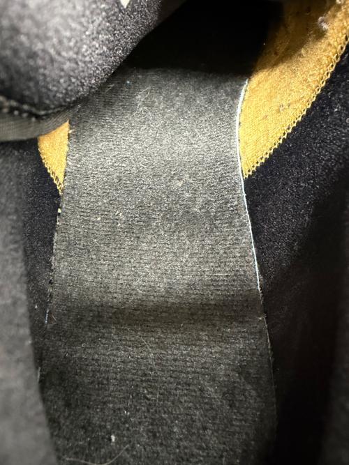 NIKE（ナイキ）NIKE (ナイキ) 	GS Air Jordan 1 Mid ゴールド×ブラック サイズ:24の古着・服飾アイテム