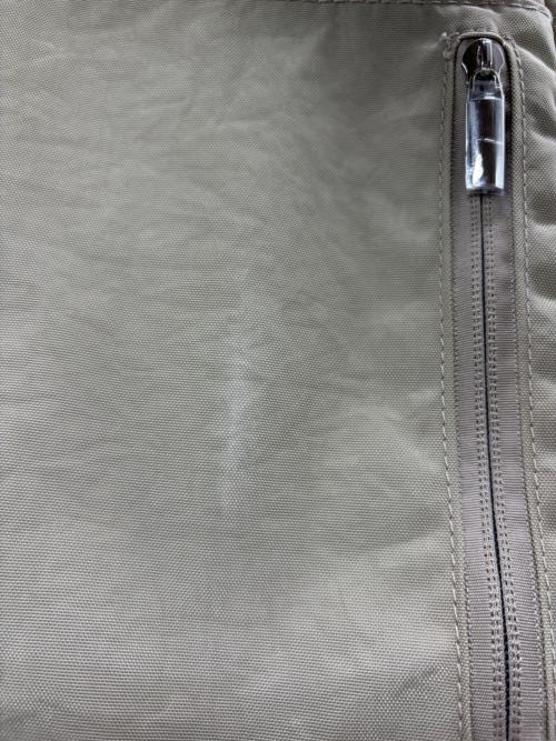 AWW（アウ）AWW (アウ) 圧縮トラベルバックパック ベージュの古着・服飾アイテム