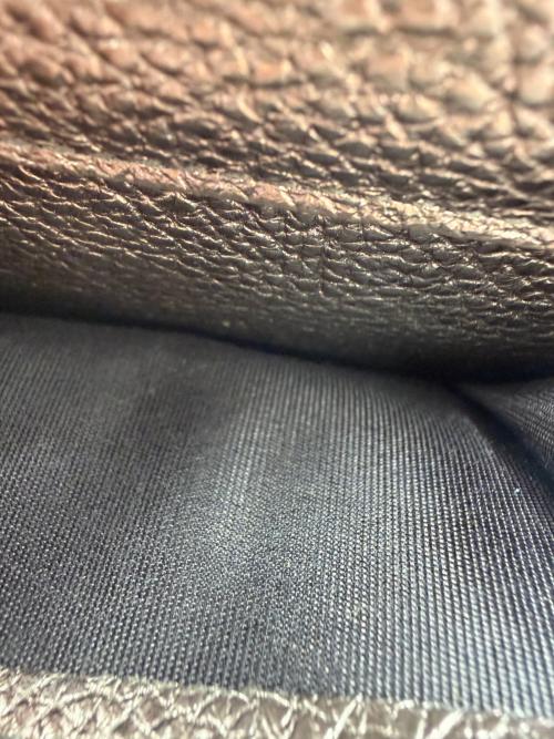 JIMMY CHOO（ジミーチュウ）JIMMY CHOO (ジミーチュウ) 3つ折り財布 シルバーの古着・服飾アイテム