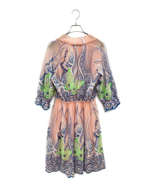 VIVIENNE TAM（ヴィヴィアンタム）VIVIENNE TAM (ヴィヴィアンタム) 長袖ワンピース　BUTTERFLY EMBROIDERY ON RIGID NETTING ピンク サイズ:38 未使用品の古着・服飾アイテム