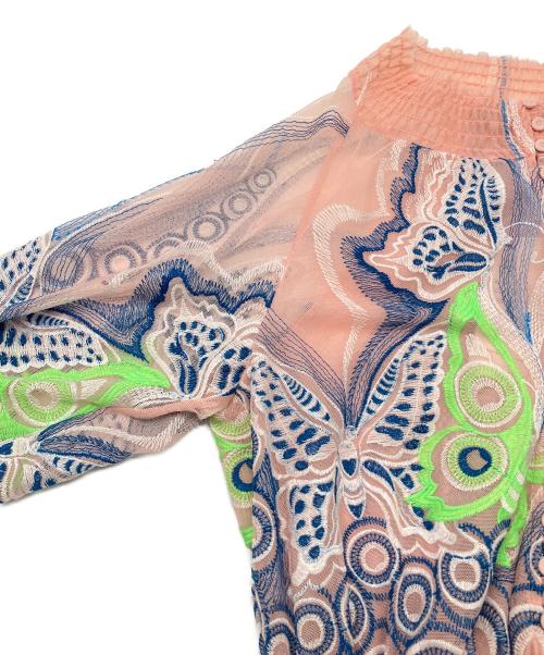 VIVIENNE TAM（ヴィヴィアンタム）VIVIENNE TAM (ヴィヴィアンタム) 長袖ワンピース　BUTTERFLY EMBROIDERY ON RIGID NETTING ピンク サイズ:38 未使用品の古着・服飾アイテム