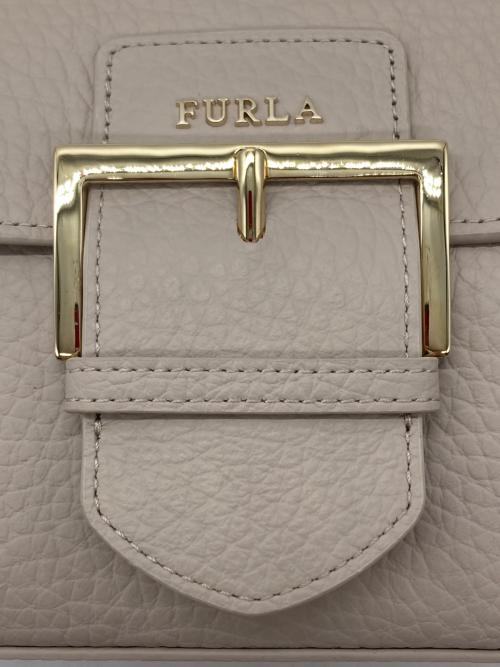 FURLA（フルラ）FURLA (フルラ) ショルダーバッグ ベージュの古着・服飾アイテム