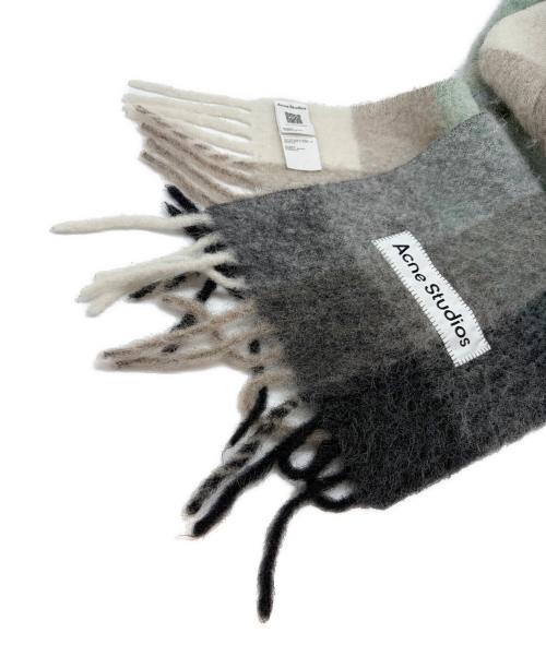 Acne studios（アクネ ストゥディオズ）Acne studios (アクネ ストゥディオズ) マフラー グレー×グリーン×ホワイト サイズ:28×250の古着・服飾アイテム