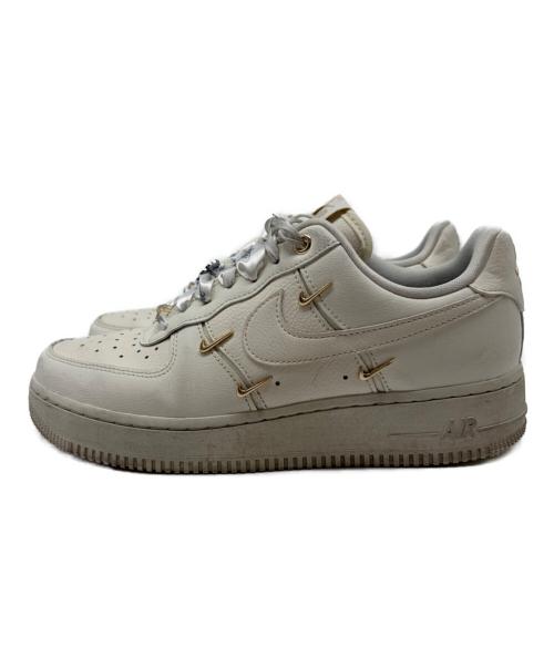 NIKE（ナイキ）NIKE (ナイキ) WMNS AIR FORCE 1 '07 LX ホワイト サイズ:25の古着・服飾アイテム