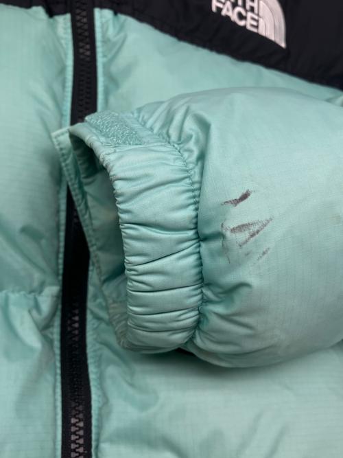THE NORTH FACE（ザ ノース フェイス）THE NORTH FACE (ザ ノース フェイス) ヌプシダウンジャケット スカイブルー×ブラック サイズ:Ｍの古着・服飾アイテム