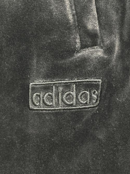 adidas（アディダス）adidas (アディダス) ベロアパンツ ブラックの古着・服飾アイテム