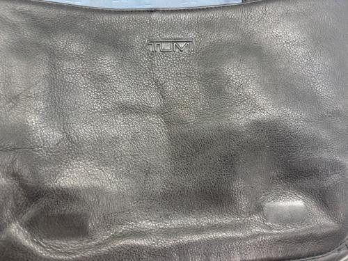 TUMI（トゥミ）TUMI (トゥミ) ショルダーバッグ ブラックの古着・服飾アイテム