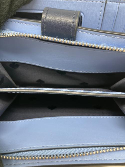 Kate Spade（ケイトスペード）Kate Spade (ケイトスペード) スペード リンク ミディアム コンパクト バイフォールド ウォレット（Spade Link Medium Compact Bifold Wallet） ブルーの古着・服飾アイテム