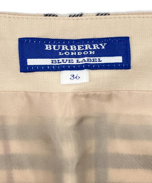 BURBERRY BLUE LABEL（バーバリー ブルー レーベル）BURBERRY BLUE LABEL (バーバリー ブルー レーベル) ミニスカート ベージュ サイズ:36の古着・服飾アイテム