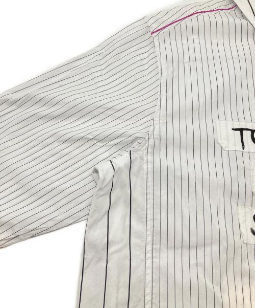 Desigual（デシグアル）Desigual (デシグアル) 長袖シャツ 　YOKOHAMA ホワイト サイズ:Ｍの古着・服飾アイテム
