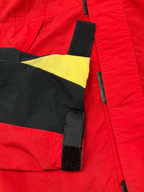 marlboro（マルボロ）marlboro (マルボロ) マウンテンパーカー　古着 レッド サイズ:XLの古着・服飾アイテム