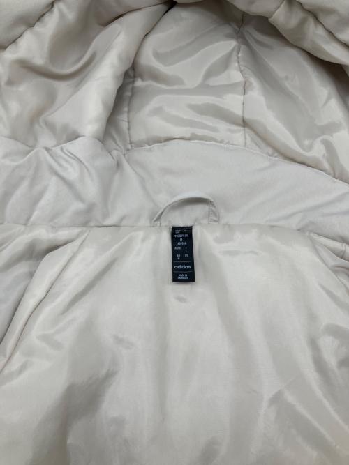 adidas（アディダス）adidas (アディダス) 中綿ジャケット ベージュ サイズ:Ｍの古着・服飾アイテム