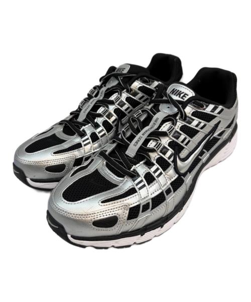 NIKE（ナイキ）NIKE (ナイキ) ローカットスニーカー シルバー×ブラック サイズ:27.5の古着・服飾アイテム