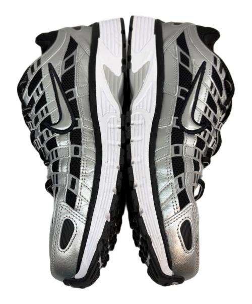 NIKE（ナイキ）NIKE (ナイキ) ローカットスニーカー シルバー×ブラック サイズ:27.5の古着・服飾アイテム