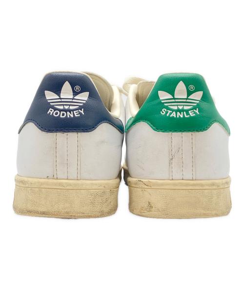 adidas（アディダス）adidas (アディダス) スニーカー ホワイト サイズ:27cmの古着・服飾アイテム