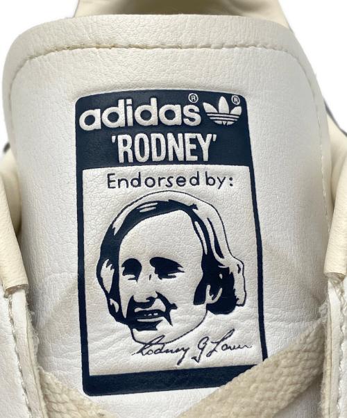 adidas（アディダス）adidas (アディダス) スニーカー ホワイト サイズ:27cmの古着・服飾アイテム