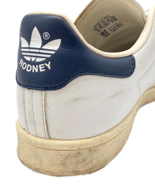 adidas（アディダス）adidas (アディダス) スニーカー ホワイト サイズ:27cmの古着・服飾アイテム