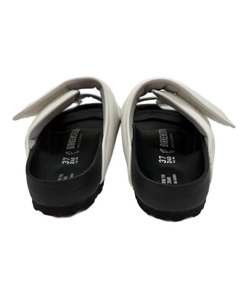 BIRKENSTOCK（ビルケンシュトック）BIRKENSTOCK (ビルケンシュトック) サンダル ホワイト×ブラック サイズ:24の古着・服飾アイテム