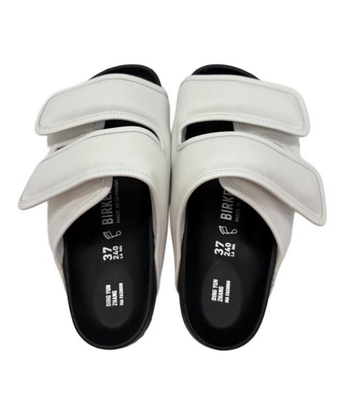 BIRKENSTOCK（ビルケンシュトック）BIRKENSTOCK (ビルケンシュトック) サンダル ホワイト×ブラック サイズ:24の古着・服飾アイテム