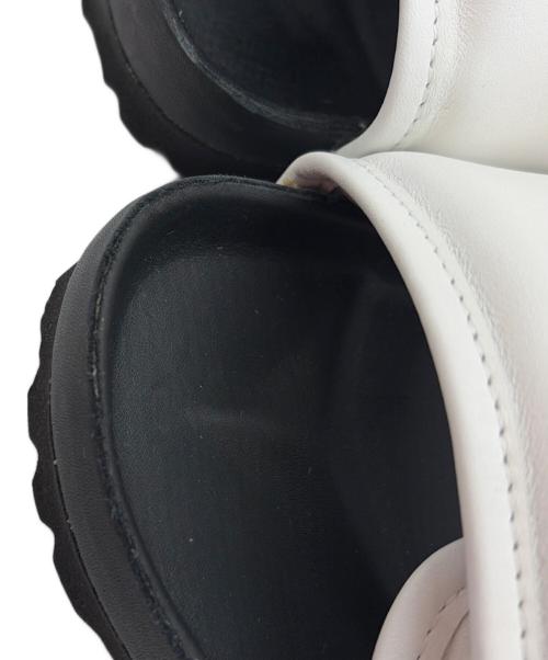 BIRKENSTOCK（ビルケンシュトック）BIRKENSTOCK (ビルケンシュトック) サンダル ホワイト×ブラック サイズ:24の古着・服飾アイテム