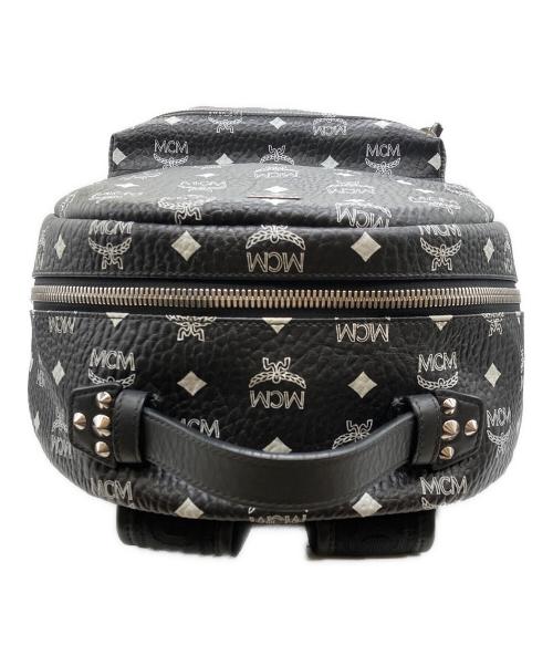 MCM（エムシーエム）MCM (エムシーエム) STARK BACKPACK MEDIUM WHITE LOGO VISETOS ブラックの古着・服飾アイテム