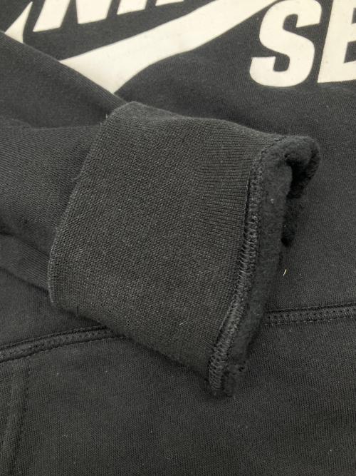NIKE（ナイキ）NIKE (ナイキ) プルオーバーパーカー ブラック×ホワイト サイズ:Ｍの古着・服飾アイテム