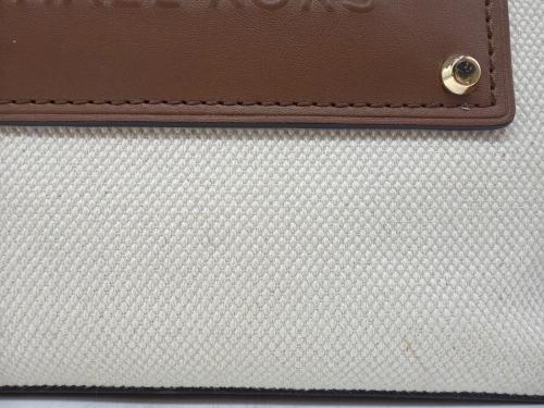 MICHAEL KORS（マイケルコース）MICHAEL KORS (マイケルコース) トートバッグ ベージュ×ブラウンの古着・服飾アイテム