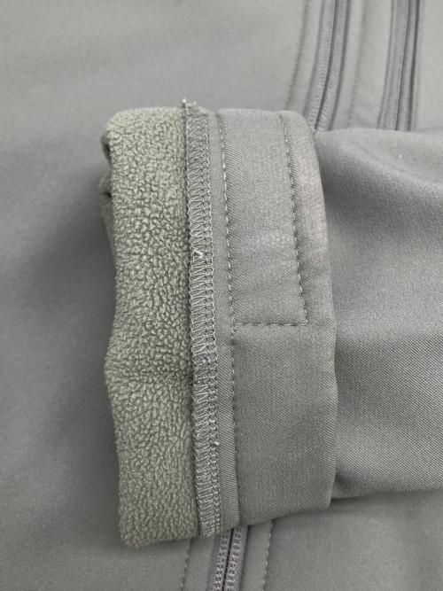 Columbia（コロンビア）Columbia (コロンビア) マウンテンパーカー カーキ サイズ:Ｍの古着・服飾アイテム