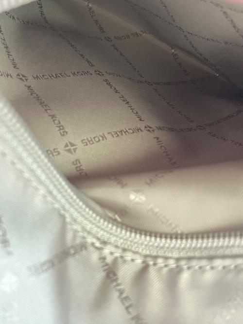 MICHAEL KORS（マイケルコース）MICHAEL KORS (マイケルコース) ミニリュック ホワイト×ブラウンの古着・服飾アイテム