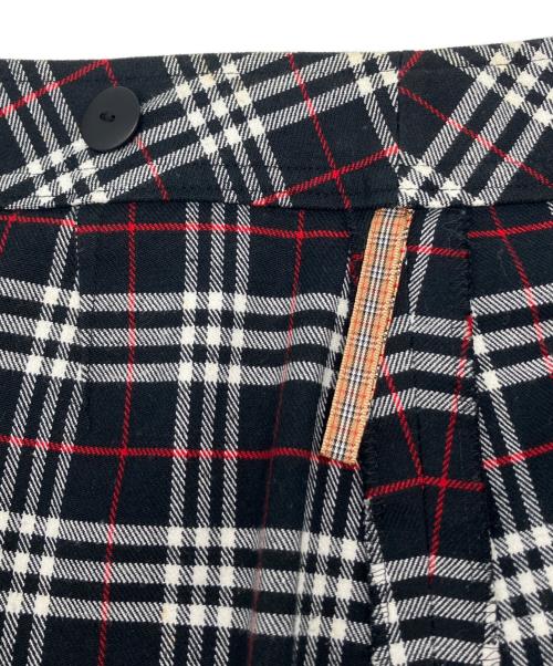 BURBERRY LONDON（バーバリーロンドン）BURBERRY LONDON (バーバリーロンドン) チェックスカート ブラック×グレー サイズ:38の古着・服飾アイテム