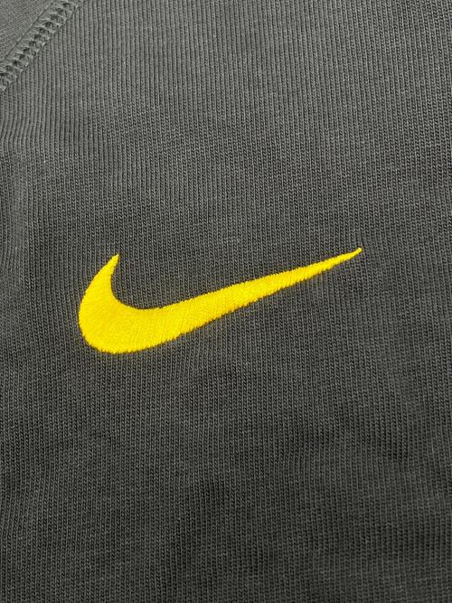 NIKE（ナイキ）NIKE (ナイキ) リヴァプール (リヴァプール) 半袖カットソー ブラック×イエロー サイズ:Sの古着・服飾アイテム