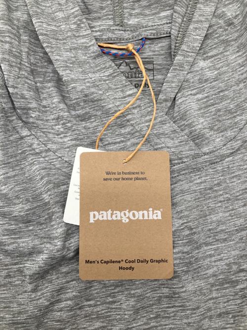 Patagonia（パタゴニア）Patagonia (パタゴニア) プルオーバーパーカー グレー サイズ:L 未使用品の古着・服飾アイテム