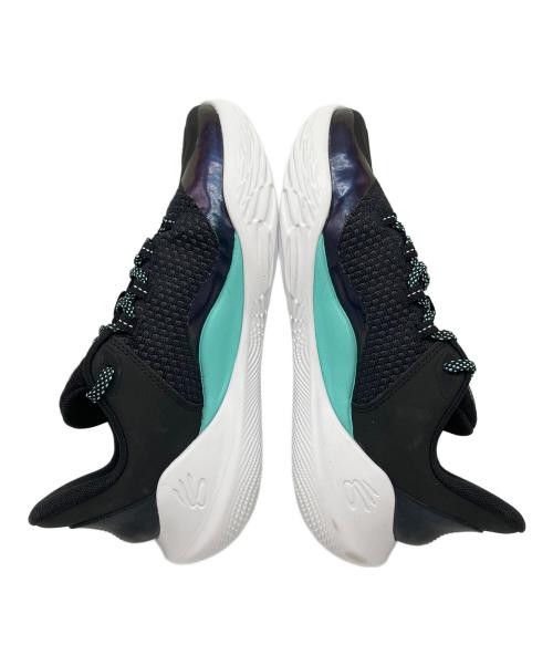 UNDER ARMOUR（アンダーアーマー）UNDER ARMOUR (アンダーアーマー) バスケットボールシューズ ブラック×ホワイト×グリーン サイズ:27cmの古着・服飾アイテム