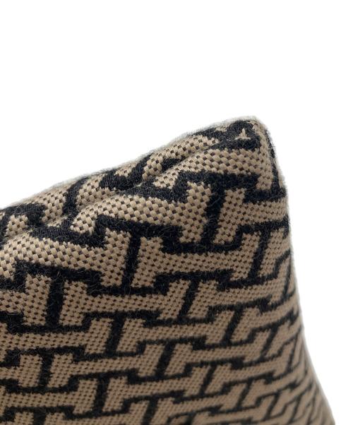 IACUCCI（イアクッチ）IACUCCI (イアクッチ) モノグランマポーチ ベージュの古着・服飾アイテム