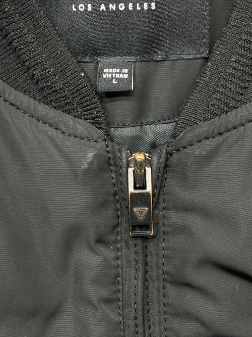 GUESS（ゲス）GUESS (ゲス) 中綿ジャケット ブラック サイズ:Lの古着・服飾アイテム