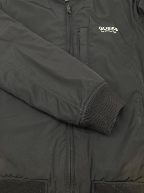 GUESS（ゲス）GUESS (ゲス) 中綿ジャケット ブラック サイズ:Lの古着・服飾アイテム