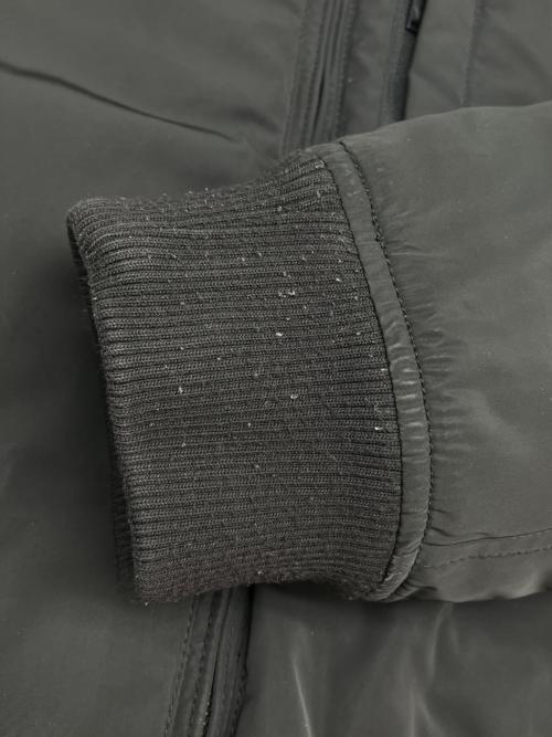 GUESS（ゲス）GUESS (ゲス) 中綿ジャケット ブラック サイズ:Lの古着・服飾アイテム