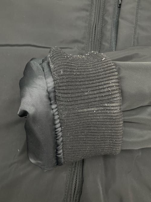 GUESS（ゲス）GUESS (ゲス) 中綿ジャケット ブラック サイズ:Lの古着・服飾アイテム
