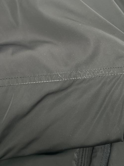 GUESS（ゲス）GUESS (ゲス) 中綿ジャケット ブラック サイズ:Lの古着・服飾アイテム