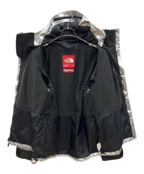 THE NORTH FACE（ザ ノース フェイス）THE NORTH FACE (ザ ノース フェイス) SUPREME (シュプリーム) Metallic Mountain Parka　18ss シルバー カラー サイズ:Lの古着・服飾アイテム