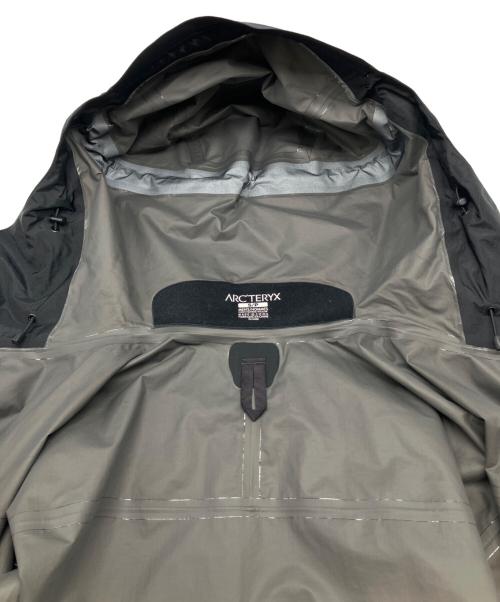 ARC'TERYX（アークテリクス）ARC'TERYX (アークテリクス) マウンテンパーカー　BETA SL JACKET ブラック サイズ:Sの古着・服飾アイテム