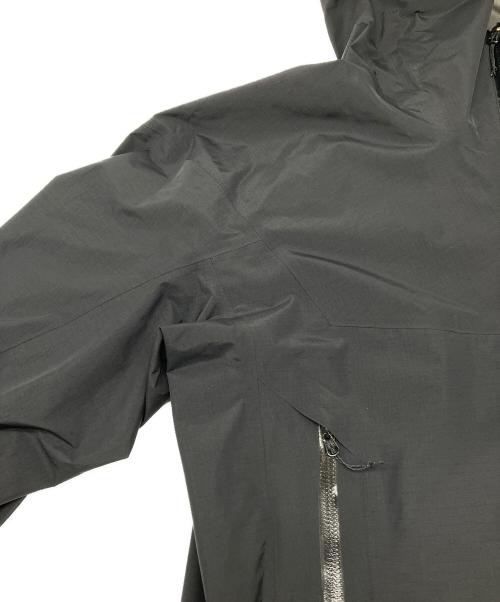 ARC'TERYX（アークテリクス）ARC'TERYX (アークテリクス) マウンテンパーカー　BETA SL JACKET ブラック サイズ:Sの古着・服飾アイテム