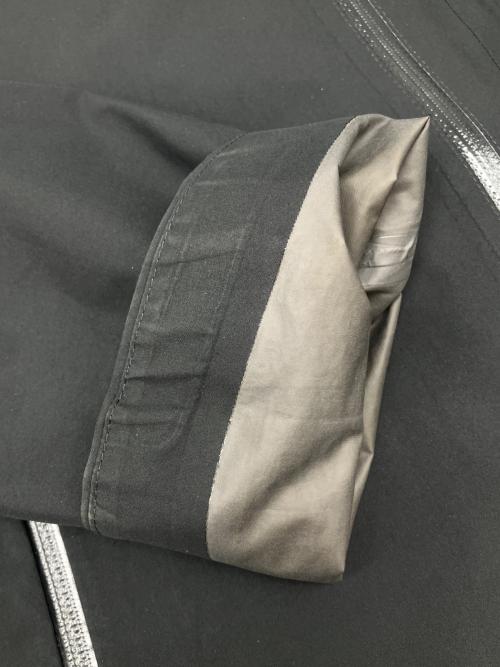 MARMOT（マーモット）MARMOT (マーモット) マウンテンパーカー ブラック サイズ:Lの古着・服飾アイテム