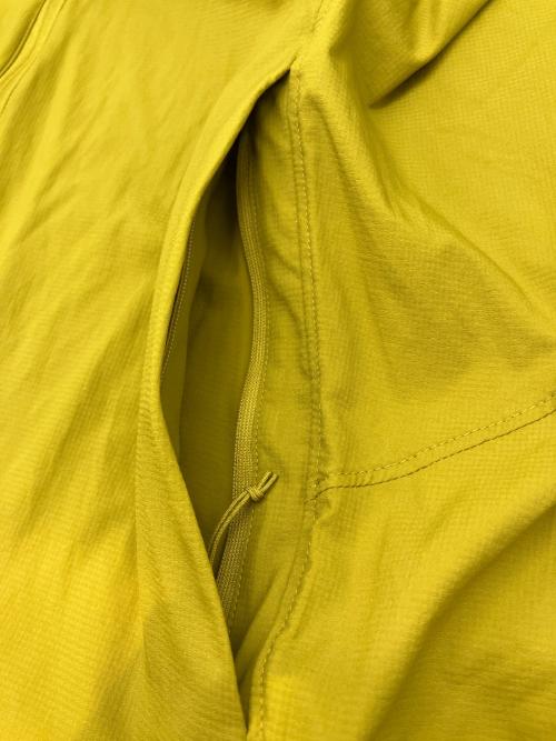 ARC'TERYX（アークテリクス）ARC'TERYX (アークテリクス) ナイロンジャケット イエロー サイズ:Sの古着・服飾アイテム