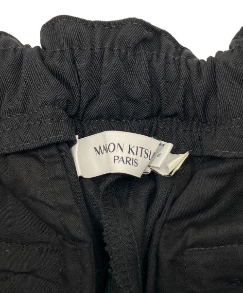 maison kitsune（メゾンキツネ）maison kitsune (メゾンキツネ) テーパードパンツ ブラック サイズ:Sの古着・服飾アイテム