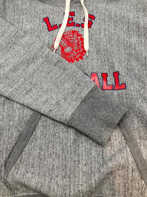 Champion REVERSE WEAVE（チャンピオン リバース ウィーブ）Champion REVERSE WEAVE (チャンピオン リバース ウィーブ) プルオーバーパーカー グレー サイズ:Ｍの古着・服飾アイテム